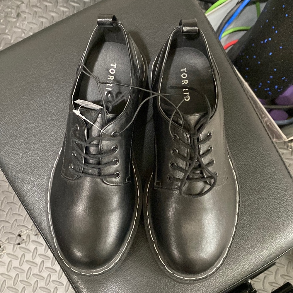 Torrid lace up Oxford (WW) - NWT